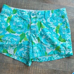Lilly Pulitzer blue rose Callahan short